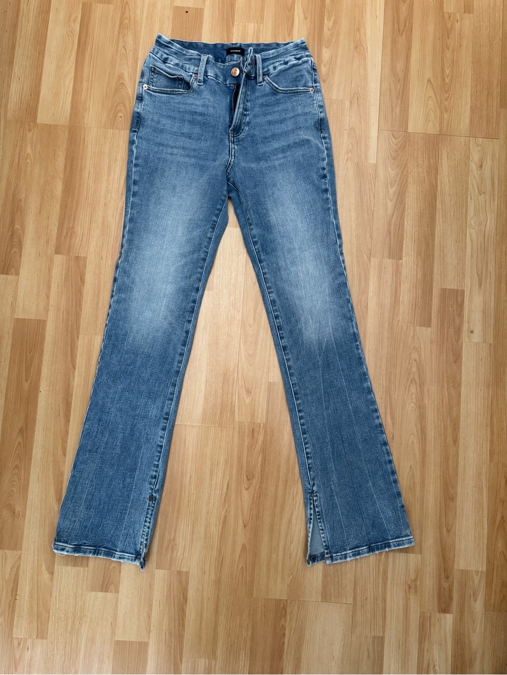 Express skyscraper small short Women’s Mid-Rise Blue Straight-Leg Jeans